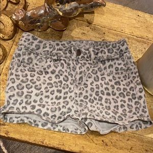 🐆Cherokee gray cheetah shorts gurus Sz Medium